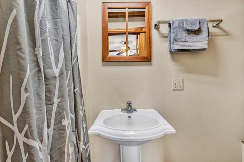 819 High Point Rd, Moneta, VA 24121 photo 29