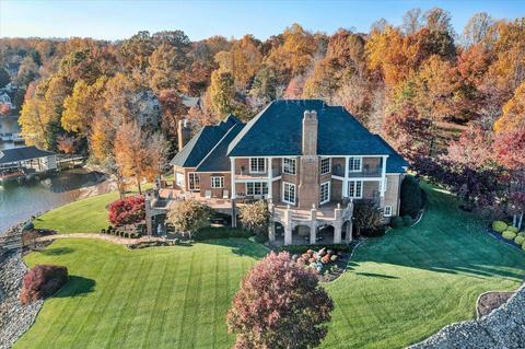 59 Bay View Cir, Penhook, VA 24137 photo 8