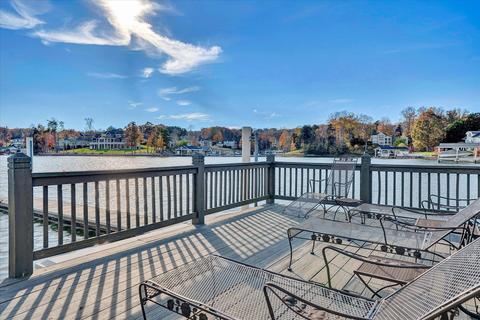 59 Bay View Cir, Penhook, VA 24137 photo 117