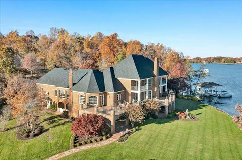 59 Bay View Cir, Penhook, VA 24137 photo 9