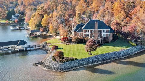 59 Bay View Cir, Penhook, VA 24137 photo 1