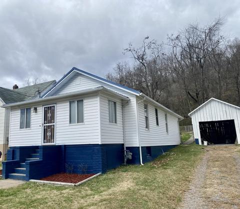224 E Parrish St, Covington, VA 24426 photo 2