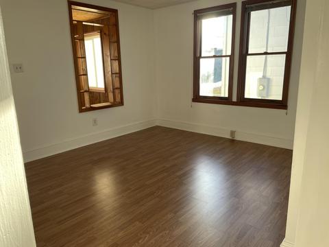 224 E Parrish St, Covington, VA 24426 photo 6