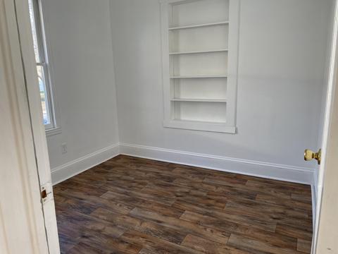 224 E Parrish St, Covington, VA 24426 photo 4