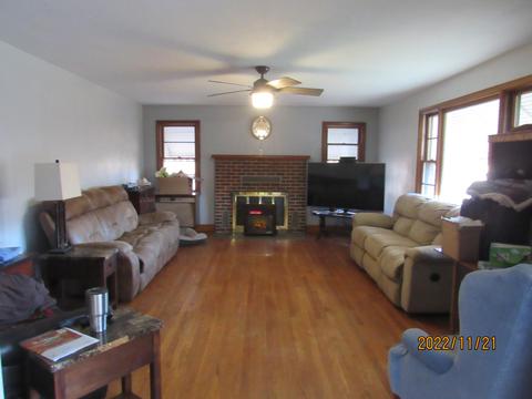 590 4th St, Buchanan, VA 24066 photo 5