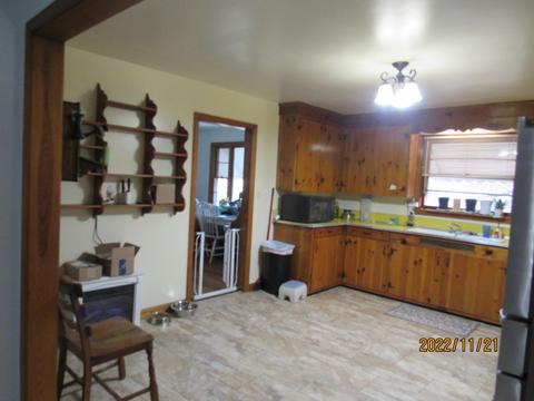 590 4th St, Buchanan, VA 24066 photo 8
