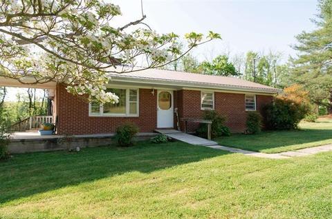 292 Ivanhoe Rd, Max Meadows, VA 24360 photo 4