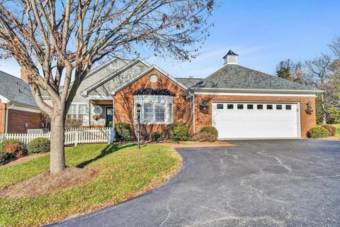 100 Village Green Dr #19, Penhook, VA 24137