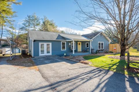 208 Pine St SE, Floyd, VA 24091 photo 9