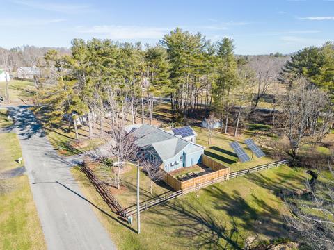 208 Pine St SE, Floyd, VA 24091 photo 6