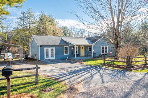 208 Pine St SE, Floyd, VA 24091 photo 4