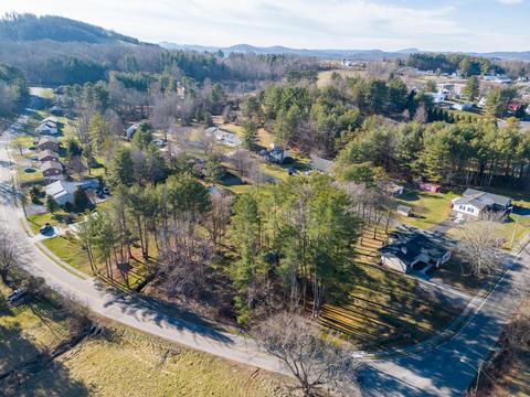 208 Pine St SE, Floyd, VA 24091 photo 90