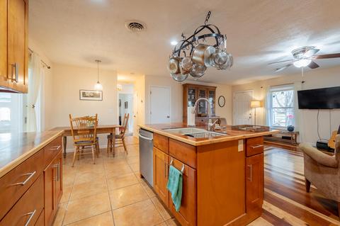 208 Pine St SE, Floyd, VA 24091 photo 19