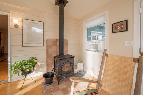 208 Pine St SE, Floyd, VA 24091 photo 30