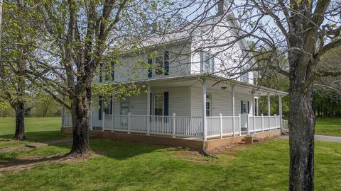 502 Gala Loop Rd, Eagle Rock, VA 24085