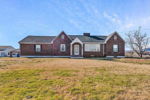 3906 Thirlane Rd NW, Roanoke, VA 24019