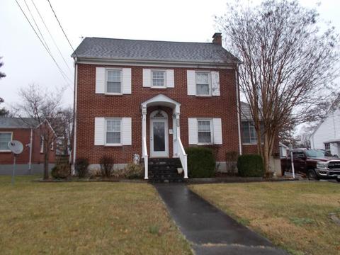 3439 Princeton Cir NE, Roanoke, VA 24012