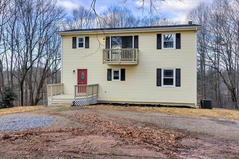 1337 Eagles Nest Dr, Goodview, VA 24095