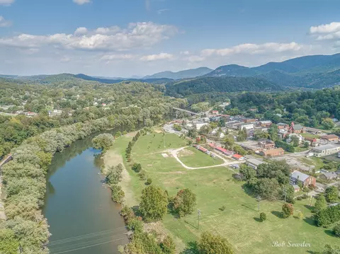 View/Area - 19705 Main St, Buchanan, VA 24066 photo 7 of 12