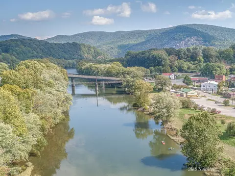 View/Area - 19705 Main St, Buchanan, VA 24066 photo 10 of 12