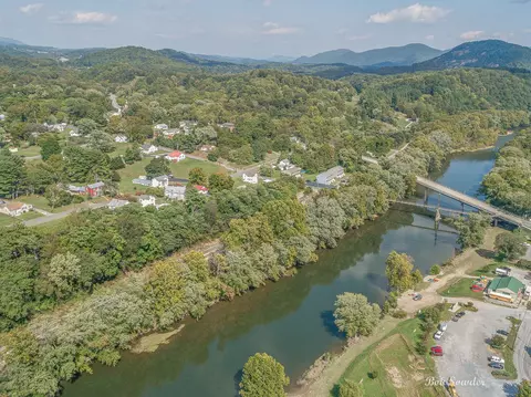 View/Area - 19705 Main St, Buchanan, VA 24066 photo 11 of 12