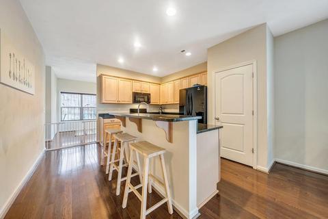 2041 Lawson Ln, Vinton, VA 24179 photo 4
