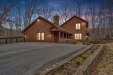 4745 Carvins Cove Rd, Salem, VA 24153