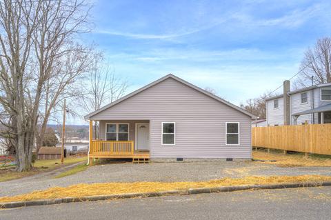 519 Jackson Ave, Pulaski, VA 24301