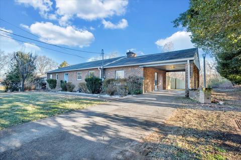 3512 Winding Way Rd, Roanoke, VA 24015