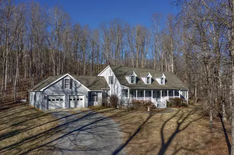 260 Round Hill Rd, Lexington, VA 24450