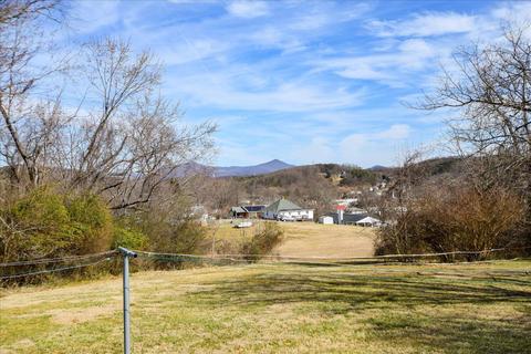 3614 Bear Rd SE, Roanoke, VA 24014 photo 2