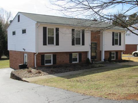 3810 Bower Rd, Roanoke, VA 24018
