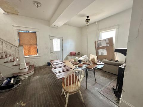 230 E Prospect St, Covington, VA 24426 photo 8