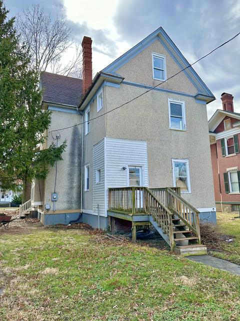 230 E Prospect St, Covington, VA 24426 photo 3