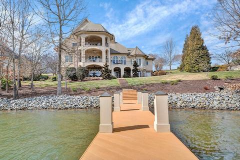 300 E Pointe Dr, Penhook, VA 24137 photo 2