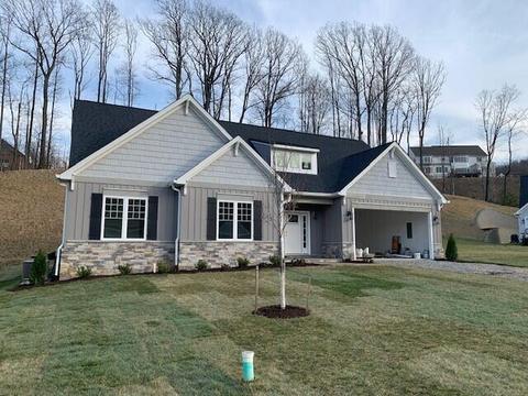 7070 Fairway Ridge Ct, Salem, VA 24153
