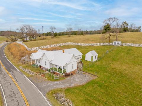 3517 Daniels Run Rd NE, Pilot, VA 24138 photo 2