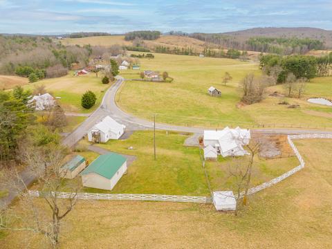 3517 Daniels Run Rd NE, Pilot, VA 24138 photo 6