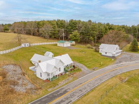 3517 Daniels Run Rd NE, Pilot, VA 24138 photo 1