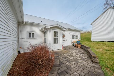 3517 Daniels Run Rd NE, Pilot, VA 24138 photo 12