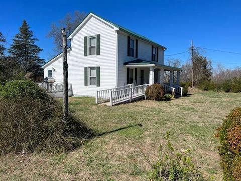 5805 Smith Mountain Rd, Penhook, VA 24137 photo 3