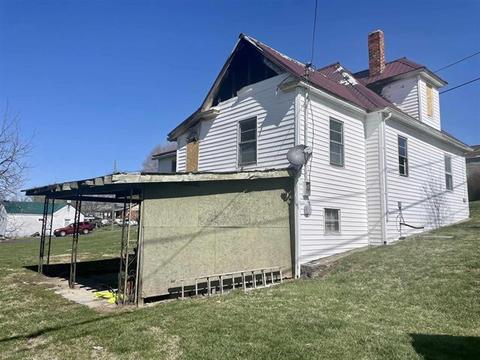 220 Pine St, Pulaski, VA 24301 photo 3