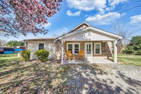 1845 Overland Ave SW, Roanoke, VA 24018