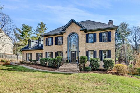6002 Cavalier Dr, Roanoke, VA 24018