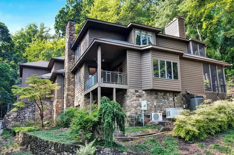 3226 Peakwood Dr SW, Roanoke, VA 24014