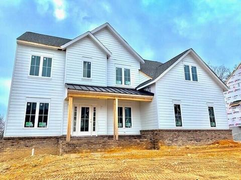 6933 Fairway Ridge Rd, Roanoke, VA 24018
