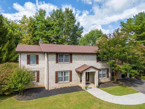 850 Christiansburg NE, Floyd, VA 24091