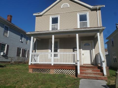 808 Rose Ave, Clifton Forge, VA 24422