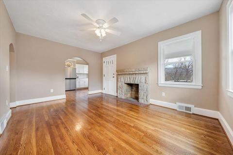 2929 Baker Dr, Vinton, VA 24179 photo 4