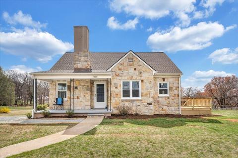 2929 Baker Dr, Vinton, VA 24179 photo 1